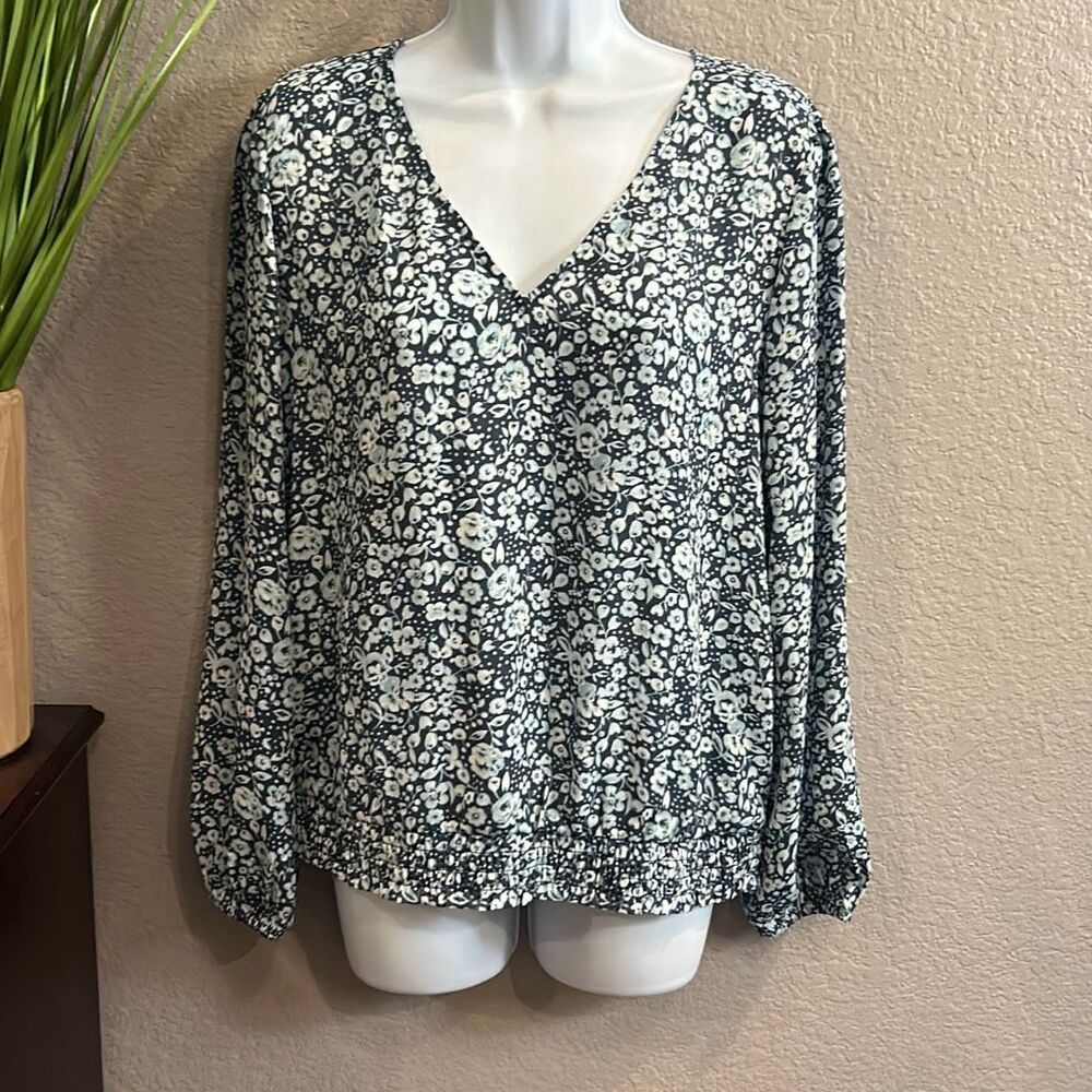 #512 Loft long sleeve floral printed blouse size large